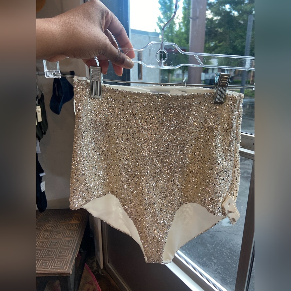 NWT sz 4 Mach and Mach sequined panties